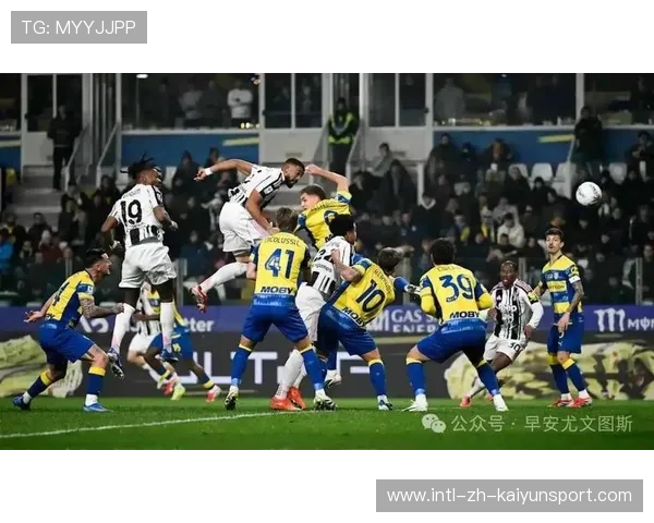 孔塞桑右路高速突破后斜传,伊尔迪兹门前垫射被门将挡出 孔塞桑右路高速突破后斜传,伊尔迪兹门前垫射被门将挡出