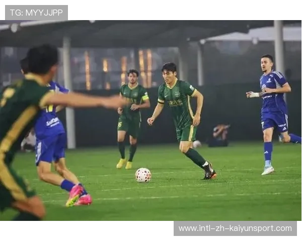 浙江队托利奇脚下节奏变化，突然加速摆脱防守