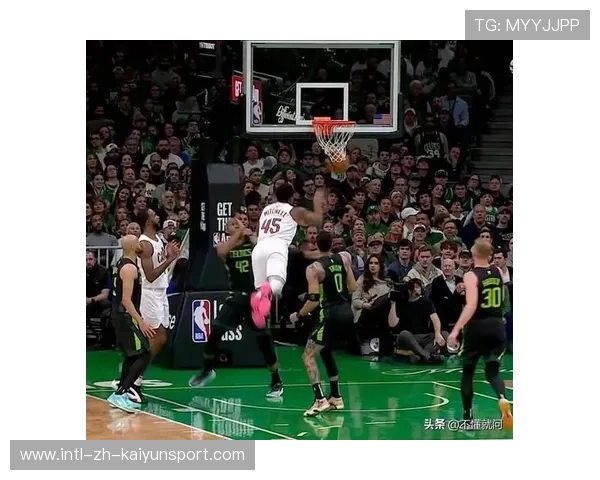 球员关键抢断成功逆转局势